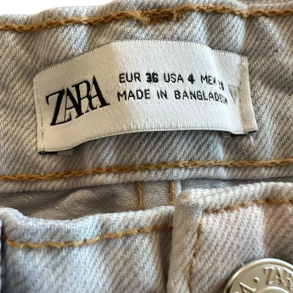 Zara women's size 4  distressed jean shorts, waist 15", inseam 7" - Picture 5 of 5